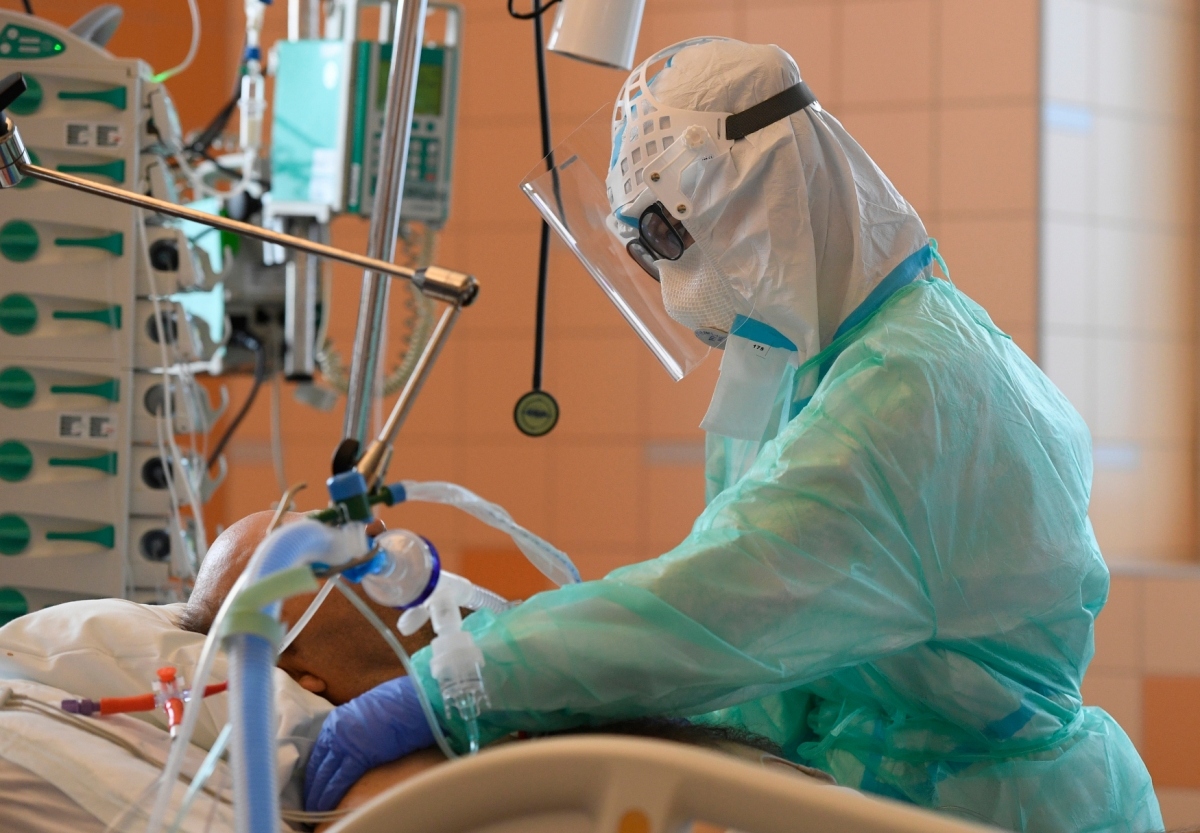Bệnh viện ở Séc ưu tiên điều trị bệnh nhân Covid-19